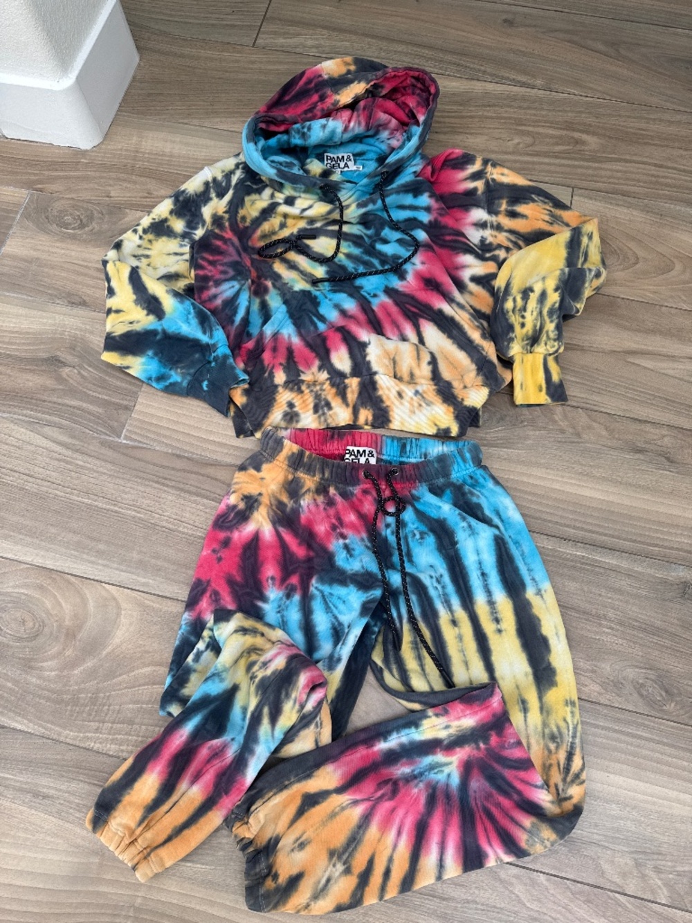 Pam & Gela Sweat outfit!